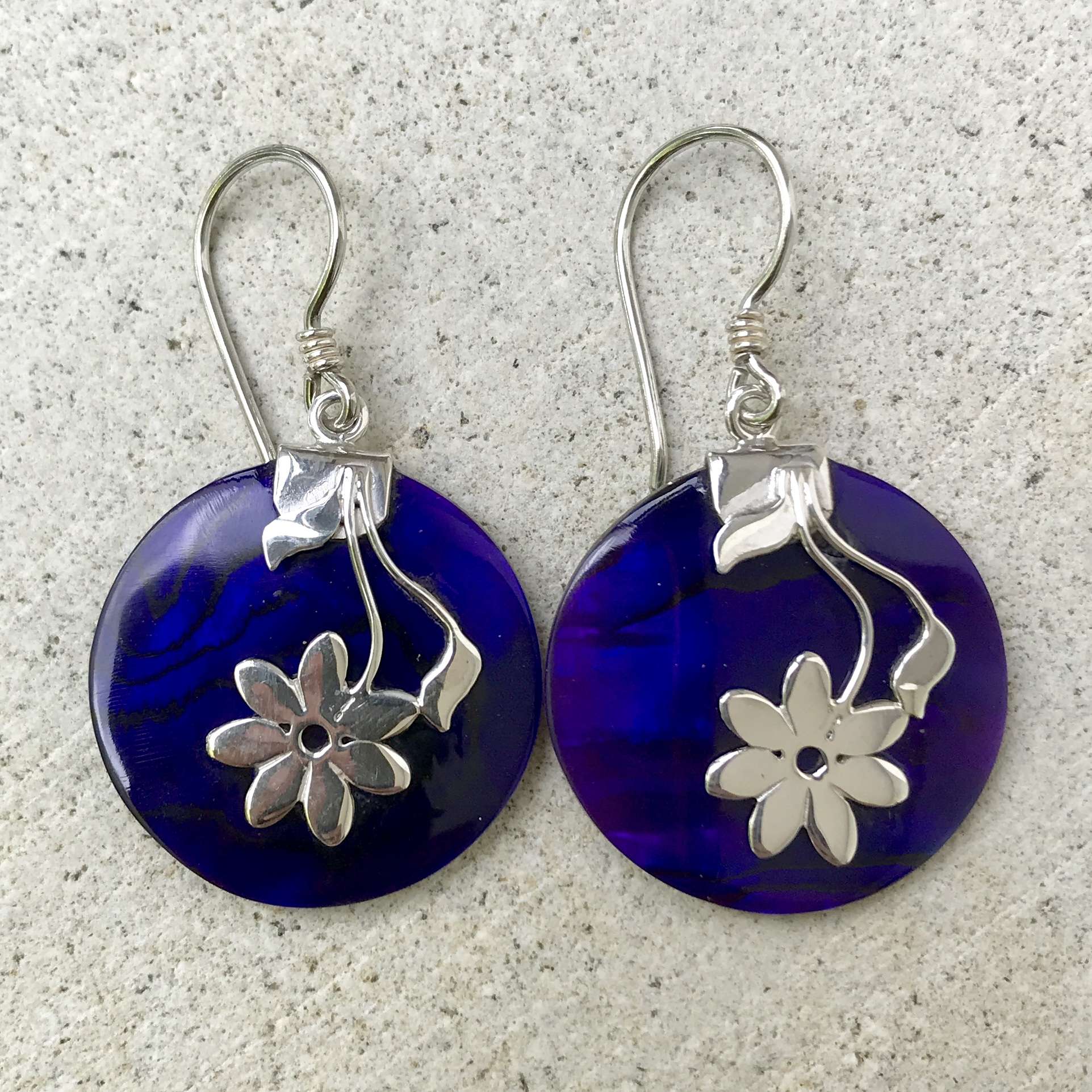 BALI SILVER EARRINGS WITH ABALONE