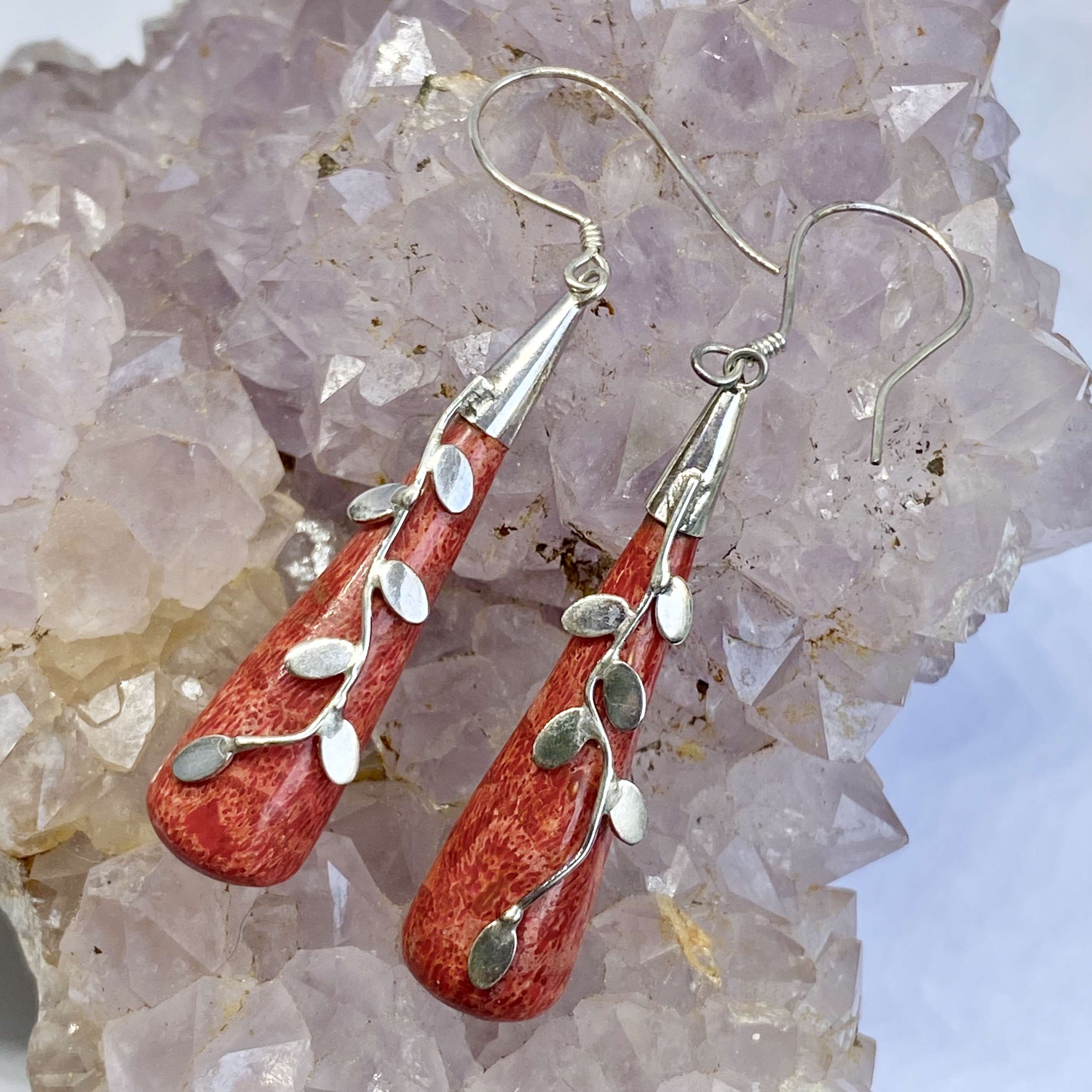 (HANDMADE 925 BALI SILVER LEAVES EARRINGS WITH CORAL)