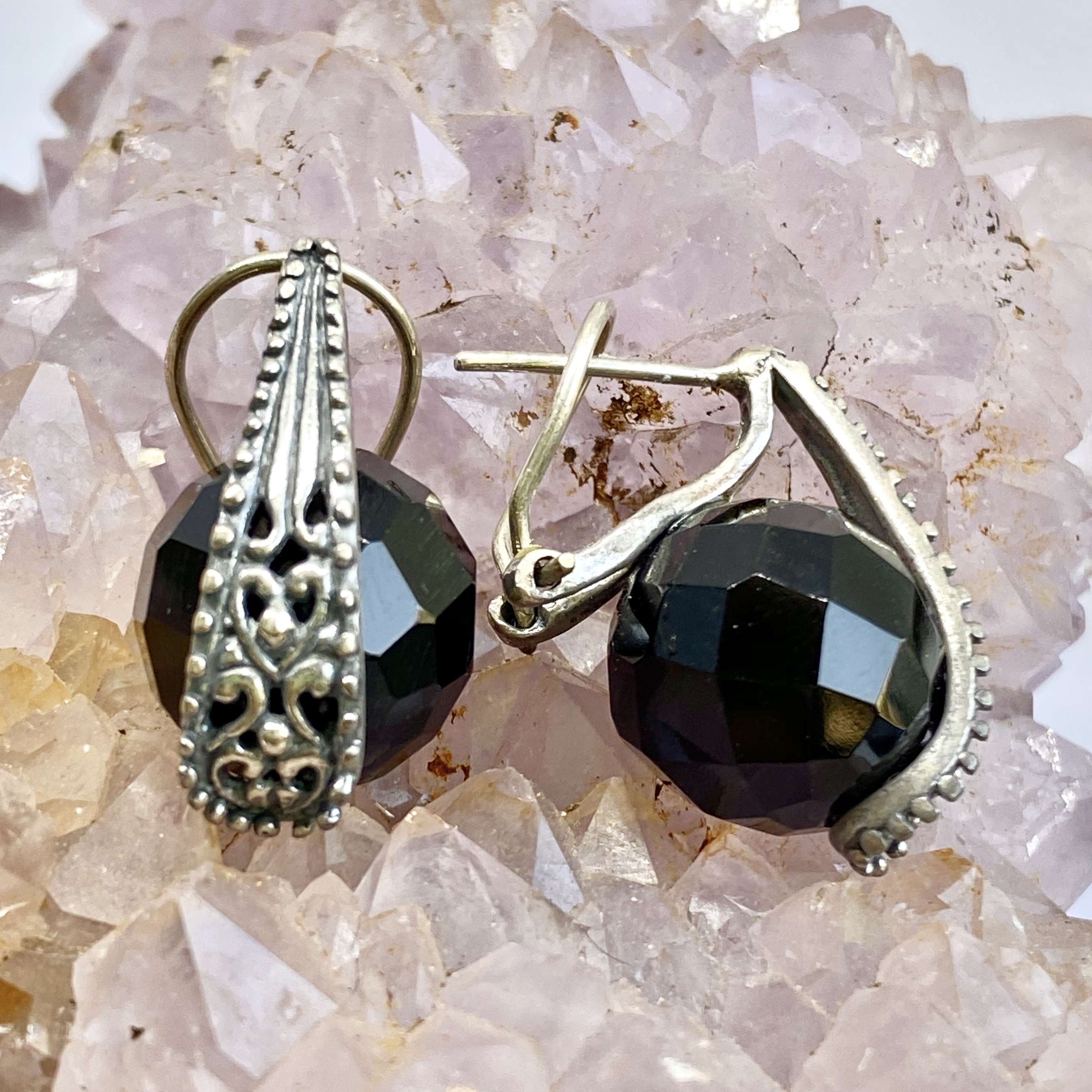 (BALI 925 STERLING SILVER 13 MM FACELET ONYX BALL EARRINGS)