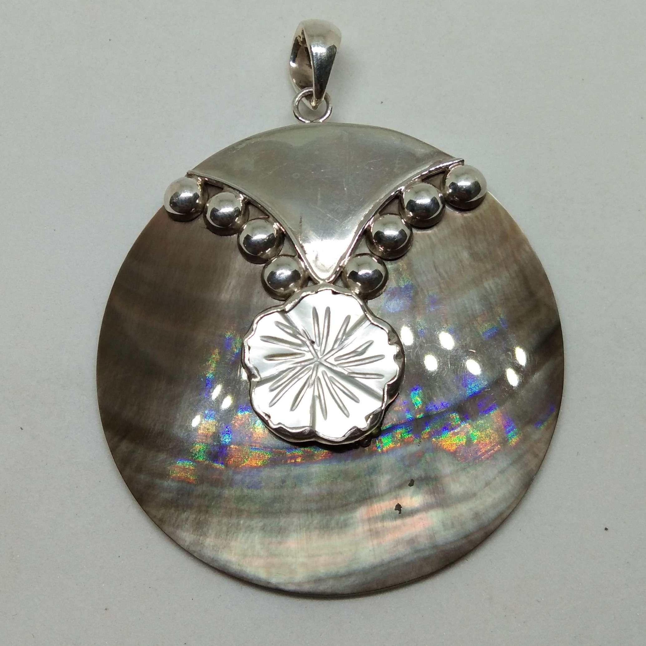 (HANDMADE 925 BALI SILVER PENDANT WITH SHELL)