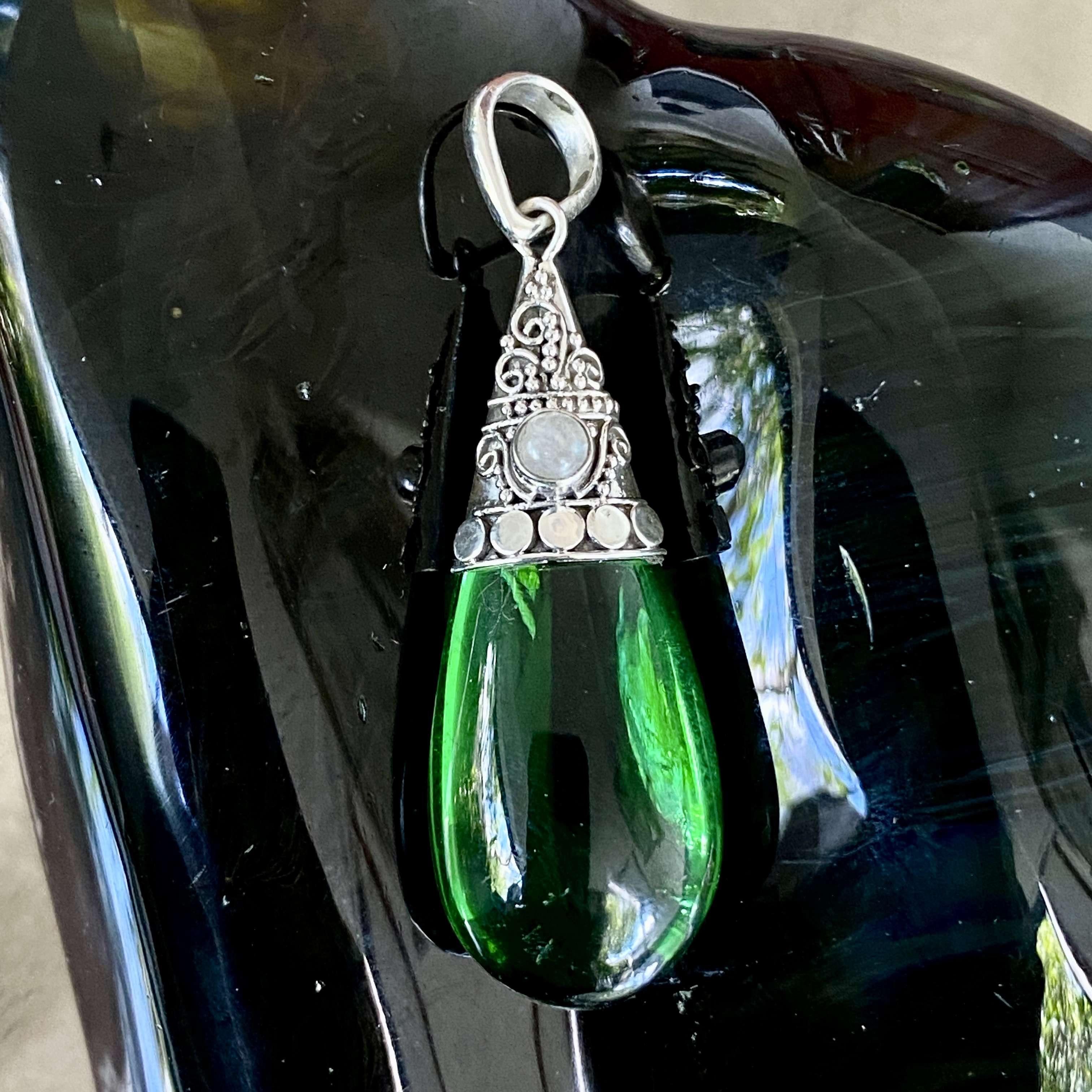 (HANDMADE 925 BALI  SILVER FILIGREE PENDANTS WITH MOONSTONE AND GREEN OBSIDIAN)