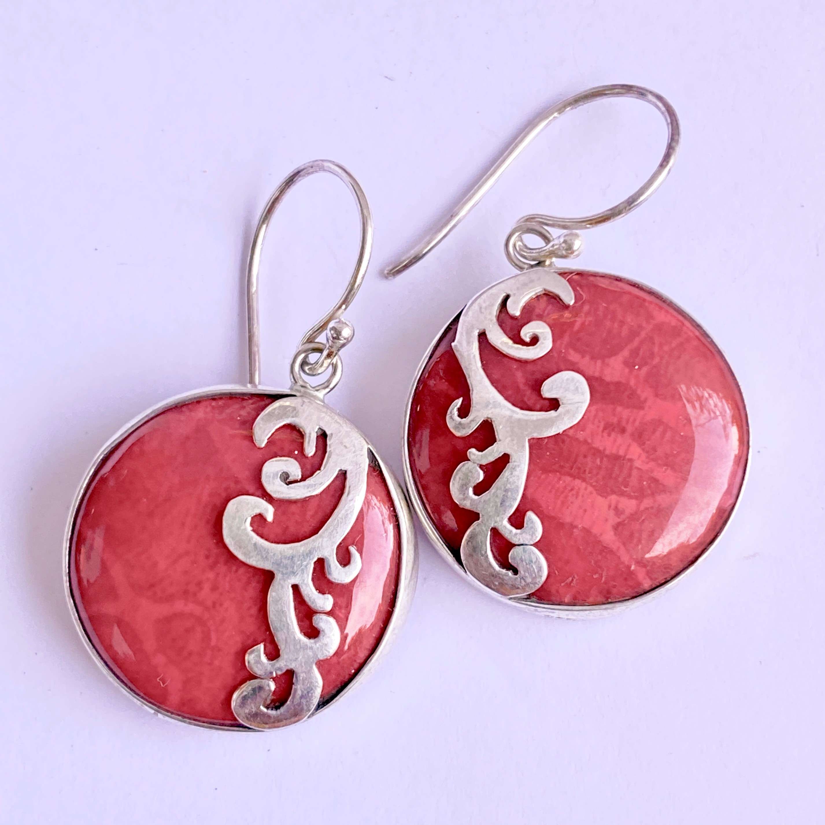 (HANDMADE 925 BALI SILVER EARRINGS WITH ROUND CORAL)