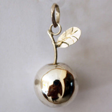 BD 04652-1 pc of hand carved 925 Bali Silver Harmony Balls