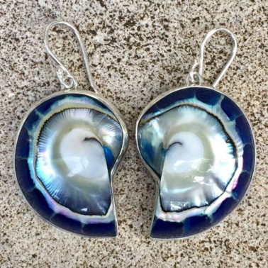 ER 06496 BL-1 PC OF HAND CARVED 925 BALI SILVER EARRINGS WITH BLUE NUTILOUS