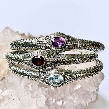 BR 15107 BT-(HANDMADE 925 BALI STERLING SILVER HINGE BRACELETS WITH BLUE TOPAZ)
