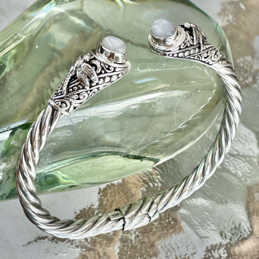 BR 15177 RM-(HANDMADE 925 BALI STERLING SILVER HINGE BRACELETS WITH RAINBOW MOONSTONE)