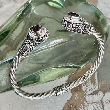 BR 15180 AM-(HANDMADE 925 BALI STERLING SILVER HINGE BRACELETS WITH AMETHYST)