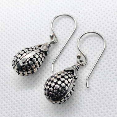 ER 13630-(UNIQUE 925 BALI STERLING SILVER ARMADILLO EARRINGS)