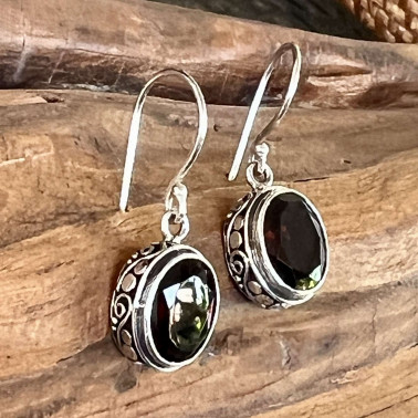 ER 13902 GR-(HANDMADE 925 BALI STERLING SILVER EARRINGS WITH GARNET)