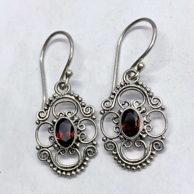 ER 14118 GR-(UNIQUE 925 BALI SILVER EARRINGS WITH GARNET)