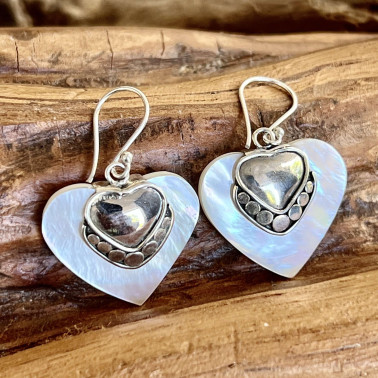 ER 15559 MP-(HANDMADE 925 BALI STERLING SILVER FILIGREE EARRINGS WITH MOTHER OF PEARL)