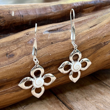 ER 15760-(HANDMADE 925 BALI STERLING SILVER FILIGREE EARRINGS WITH SIWA SHELL)