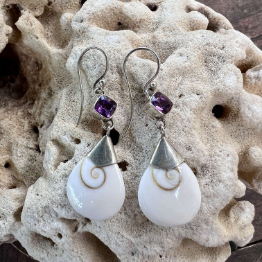 ER 15969 SS-(HANDMADE 925 BALI STERLING SILVER FILIGREE EARRINGS WITH SIWA SHELL)