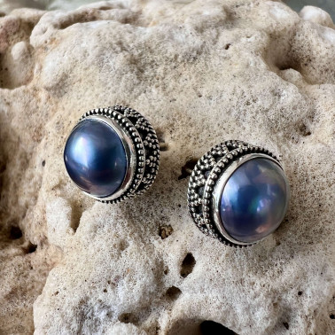 ER 15980 BMP-(925 BALI STERLING SILVER EARRINGS WITH BLUE MABE PEARL)