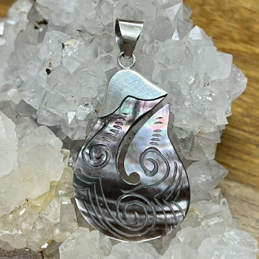 PD 05611 CM-(HANDMADE 925 BALI STERLING SILVER FILIGREE PENDANTS WITH MOTHER OF PEARL)