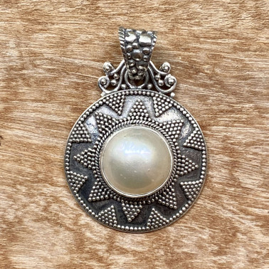 PD 15271 WPL-(HANDMADE 925 BALI SILVER FILIGREE PENDANTS WITH WHITE MABE PEARL)