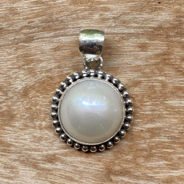 PD 15286 WPL-(HANDMADE 925 BALI SILVER FILIGREE PENDANTS WITH MABE PEARL)