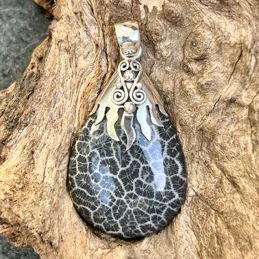 PD 15362 SPCR-(HANDMADE 925 BALI STERLING SILVER FILIGREE PENDANTS WITH SPONGE CORAL)