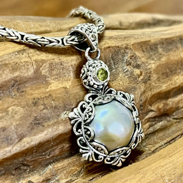 PD 15807 GRMB-(HANDMADE 925 BALI SILVER PENDANT WITH GREY MABE PEARL)