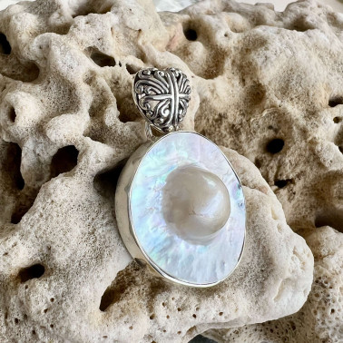 PD 15982 BP-(HANDMADE 925 BALI SILVER PENDANT WITH BLISTER PEARL)
