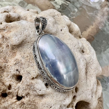 PD 15966 NT-(925 BALI STERLING SILVER PENDANT WITH NAUTILUS)