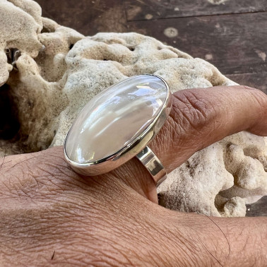 RR 15965 MP-(925 BALI STERLING SILVER RING WITH MOTHER OF PEARL SHELL)